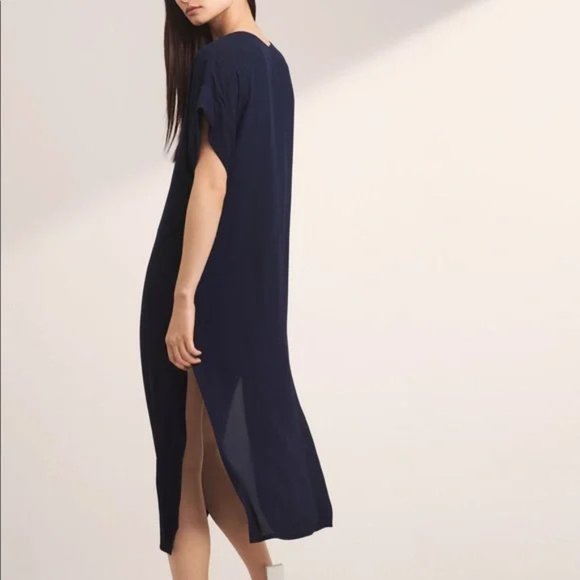 Aritzia Babaton V Neck Short Sleeves Navy Maxi Split Dress - Picture 2 of 12